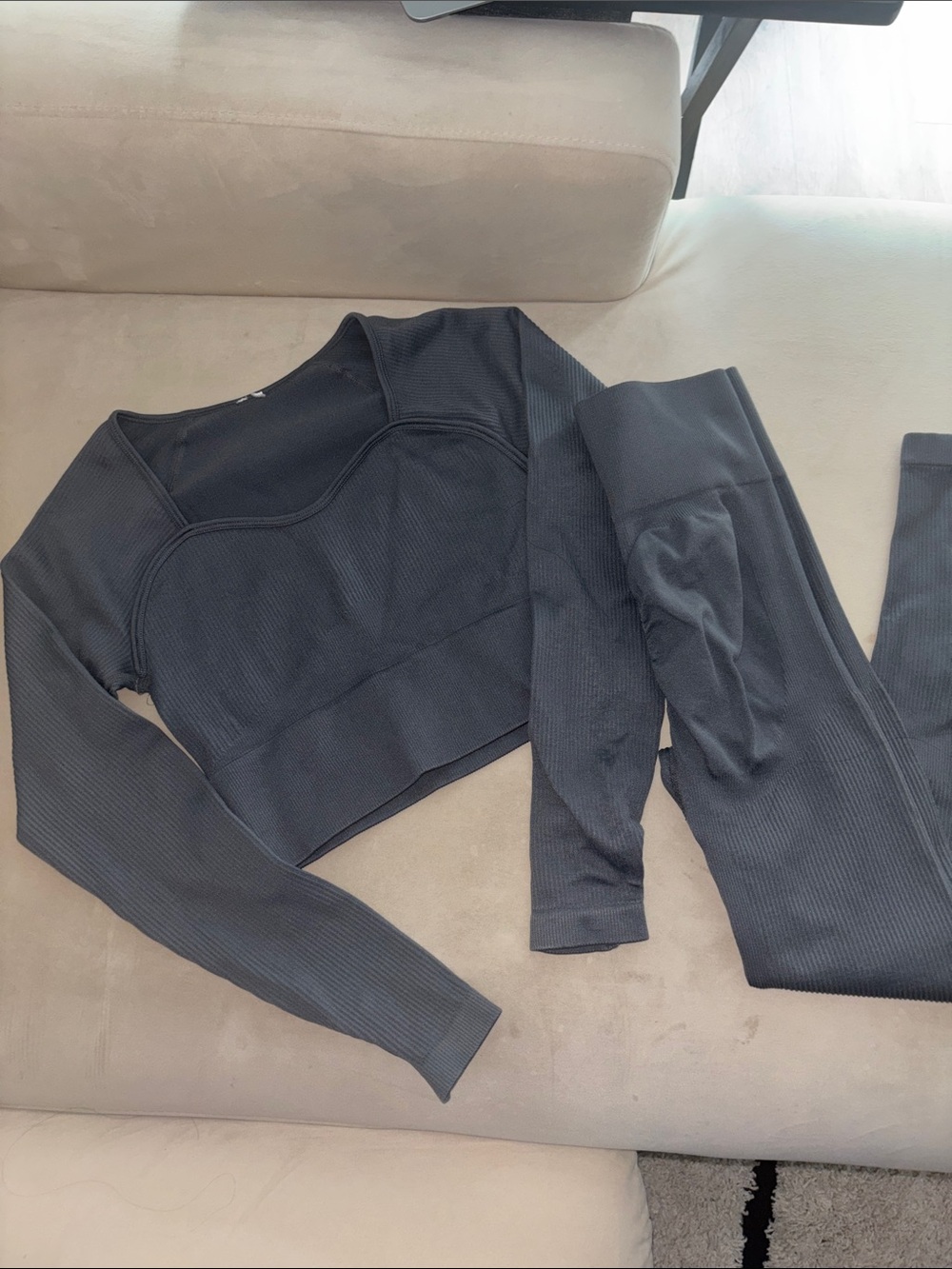 Seamless Long Sleeve Crop Top and Leggings Set - Dark Charcoal